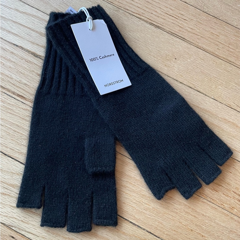 NORDSTROM WOMENS CASHMERE FINGERLESS GLOVES Black ONE SIZE NWT